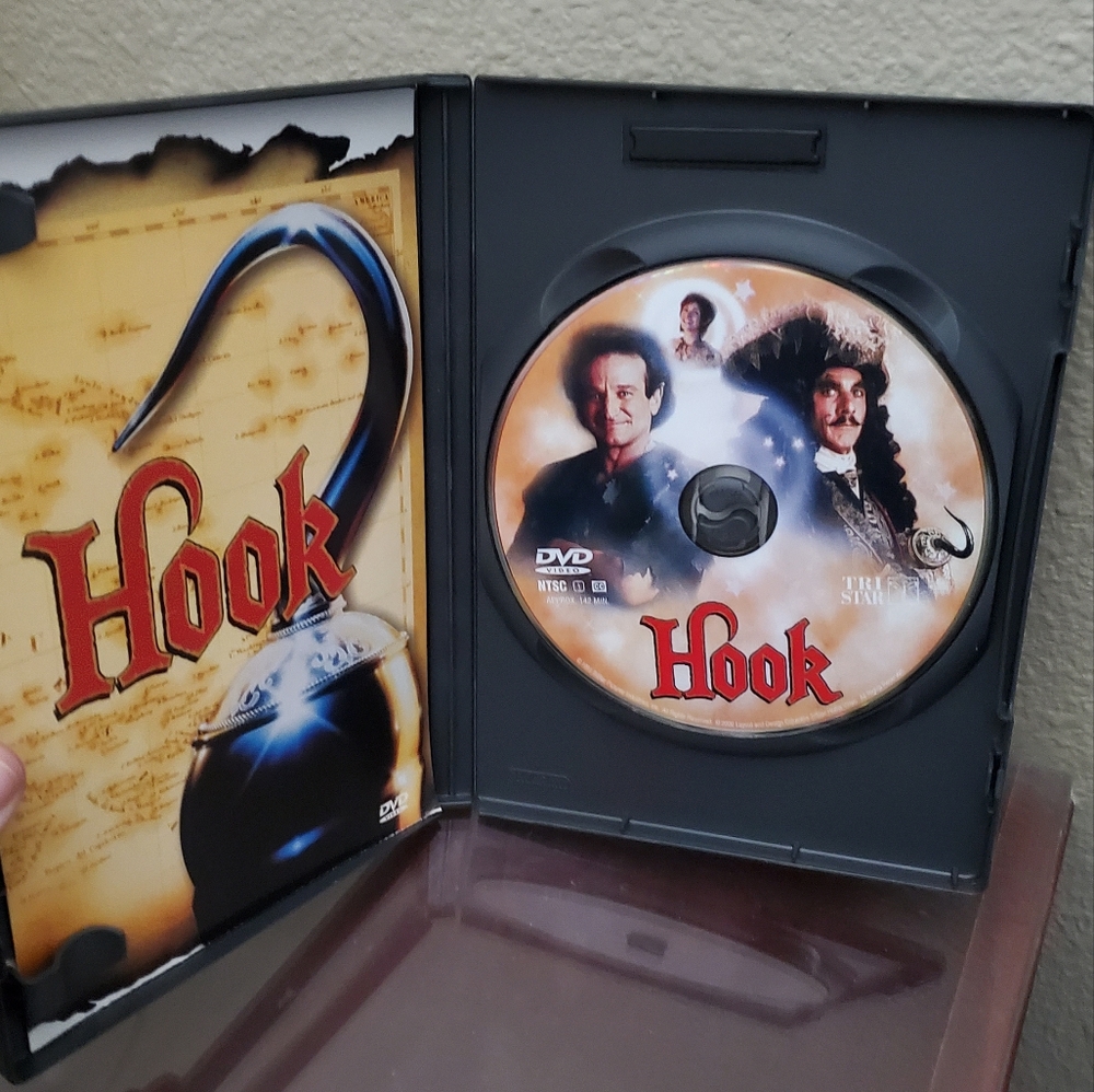 Hook DVD - Picture 3 of 4